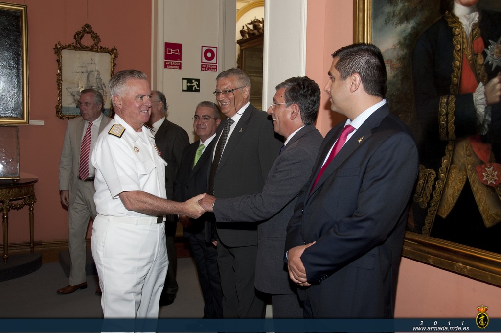 El AJEMA saluda a los miembros de la cofradía California de Cartagena